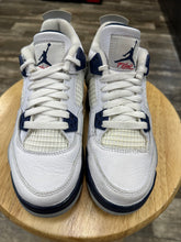 Load image into Gallery viewer, Jordan 4 Midnight Navy (3.5Y/5W)
