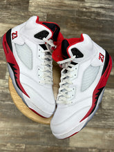 Load image into Gallery viewer, Jordan 5 Fire Red Black Tongue (13)
