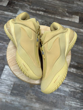 Load image into Gallery viewer, Converse SHAI 001 Butter (9.5)
