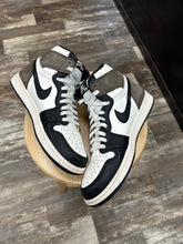 Load image into Gallery viewer, Jordan 1 Mocha (10)
