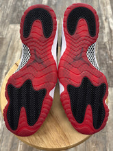 Load image into Gallery viewer, Jordan 11 Bred (14)
