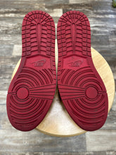 Load image into Gallery viewer, Jordan 1 Low Chicago (2016) (11)
