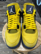 Load image into Gallery viewer, Jordan 4 Lightning (10.5)
