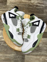 Load image into Gallery viewer, Jordan 4 Seafoam (7.5Y/9W)
