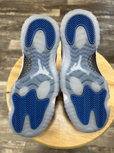 Load image into Gallery viewer, Jordan 11 SpaceJam (6Y/7.5W)
