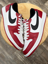 Load image into Gallery viewer, Jordan 1 Low Chicago (7.5M/9W)
