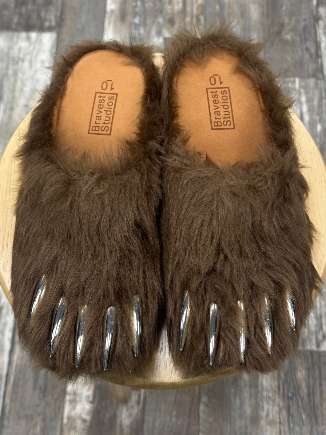 (DS) Bravest Studios Bear Claw Clog(10)