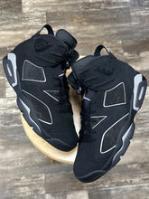 Load image into Gallery viewer, Jordan 6 Cap &amp; Gown (11.5)
