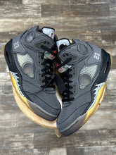 Load image into Gallery viewer, Jordan 5 Off-White Muslin (9.5)
