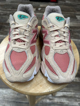 Load image into Gallery viewer, New Balance 9060 Joe Freshgoods (8.5)
