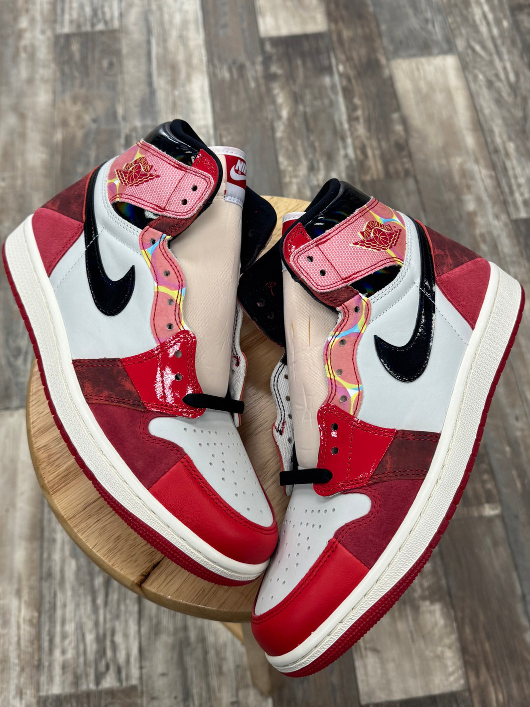 (DS) Jordan 1 High Spiderverse(9.5)