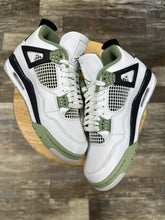 Load image into Gallery viewer, Jordan 4 Seafoam (6Y/7.5W)
