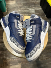 Load image into Gallery viewer, Jordan 3 Georgetown (6Y/7.5W)
