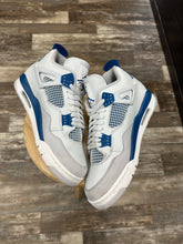Load image into Gallery viewer, Jordan 4 Military Blue (11.5)
