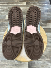 Load image into Gallery viewer, Nike SB Dunk Low Yuto (11.5)
