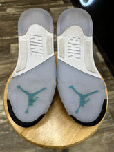 Load image into Gallery viewer, Jordan 5 Grape (8.5)
