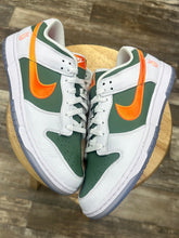 Load image into Gallery viewer, Nike Dunk Low NY vs NY (11.5)

