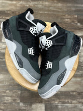 Load image into Gallery viewer, Jordan 4 Fear (8.5)
