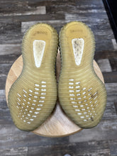 Load image into Gallery viewer, Yeezy 350 Blue Tint (8.5)
