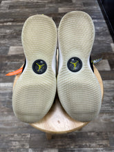 Load image into Gallery viewer, Jordan 33 Cactus Jack (10.5)
