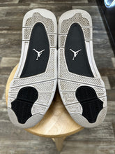 Load image into Gallery viewer, Jordan 4 Military Black (10.5)
