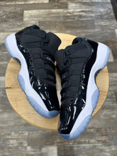 Load image into Gallery viewer, Jordan 11 SpaceJam (6Y/7.5W)
