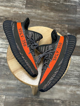 Load image into Gallery viewer, Yeezy 350 Carbon Beluga (9.5)
