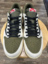 Load image into Gallery viewer, Jordan 1 Low Travis Scott Medium Olive (14)
