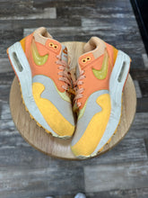 Load image into Gallery viewer, Nike Air Max 1 Puerto Rico (6Y/7.5W)
