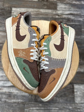 Load image into Gallery viewer, Jordan 1 Low Voodoo (9.5)

