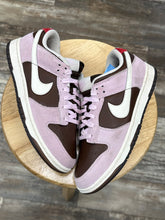 Load image into Gallery viewer, Nike Dunk Low Neapolitan (7.5Y/9W)
