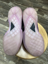 Load image into Gallery viewer, Nike Kobe 3 Low Pink Quartz (8.5)
