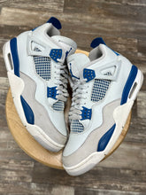 Load image into Gallery viewer, Jordan 4 Military Blue (9.5)
