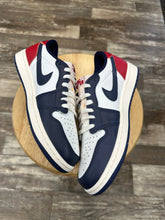 Load image into Gallery viewer, Jordan 1 Low Howard (9.5)
