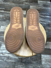 Load image into Gallery viewer, Jordan 1 Low Voodoo (9.5)
