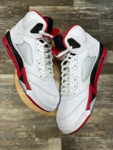 Load image into Gallery viewer, Jordan 5 Fire Red Black Tongue (13)
