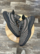Load image into Gallery viewer, Yeezy 350 Carbon Beluga (9.5)
