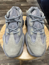 Load image into Gallery viewer, Yeezy 500 Stone Salt (9.5)
