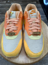 Load image into Gallery viewer, Nike Air Max 1 Puerto Rico (6Y/7.5W)
