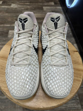 Load image into Gallery viewer, Nike Kobe 6 All Star (8.5)
