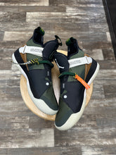 Load image into Gallery viewer, Jordan 33 Cactus Jack (10.5)
