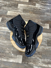 Load image into Gallery viewer, Jordan 11 Gamma (9.5)

