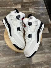 Load image into Gallery viewer, Jordan 4 Flight Club (9)
