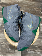 Load image into Gallery viewer, Nike Kyrie 4 City Guardians (13)
