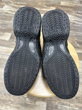 Load image into Gallery viewer, Nike Foamposite Legion Green (11.5)
