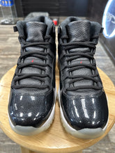 Load image into Gallery viewer, Jordan 11 72-10 (9.5)
