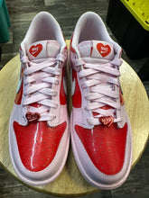 Load image into Gallery viewer, Nike Dunk Low Valentines Day (7Y/8.5W)
