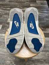 Load image into Gallery viewer, Jordan 4 Military Blue (9.5)

