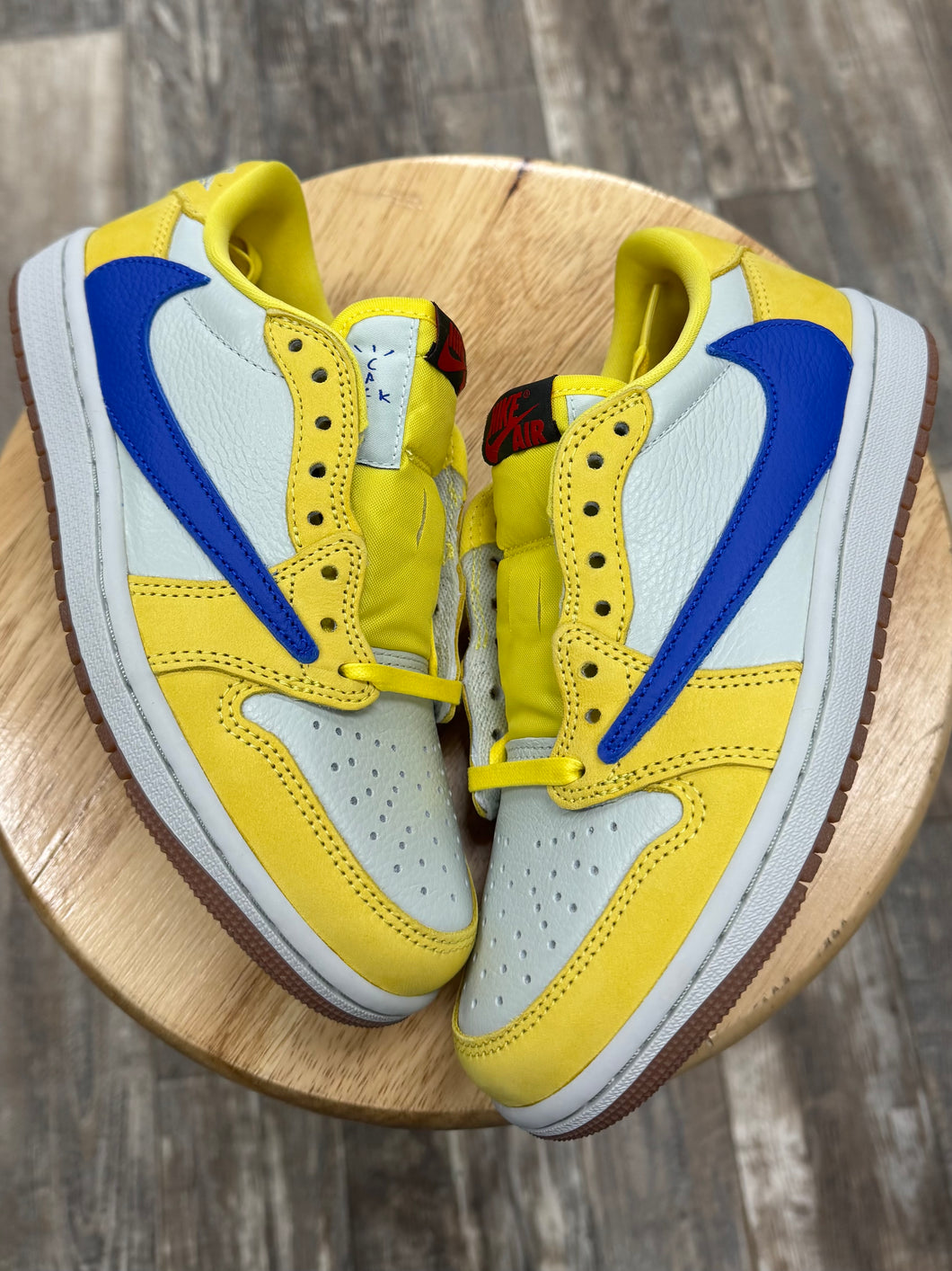 (DS) Jordan 1 Low Travis Scott Canary (4M/5.5W)