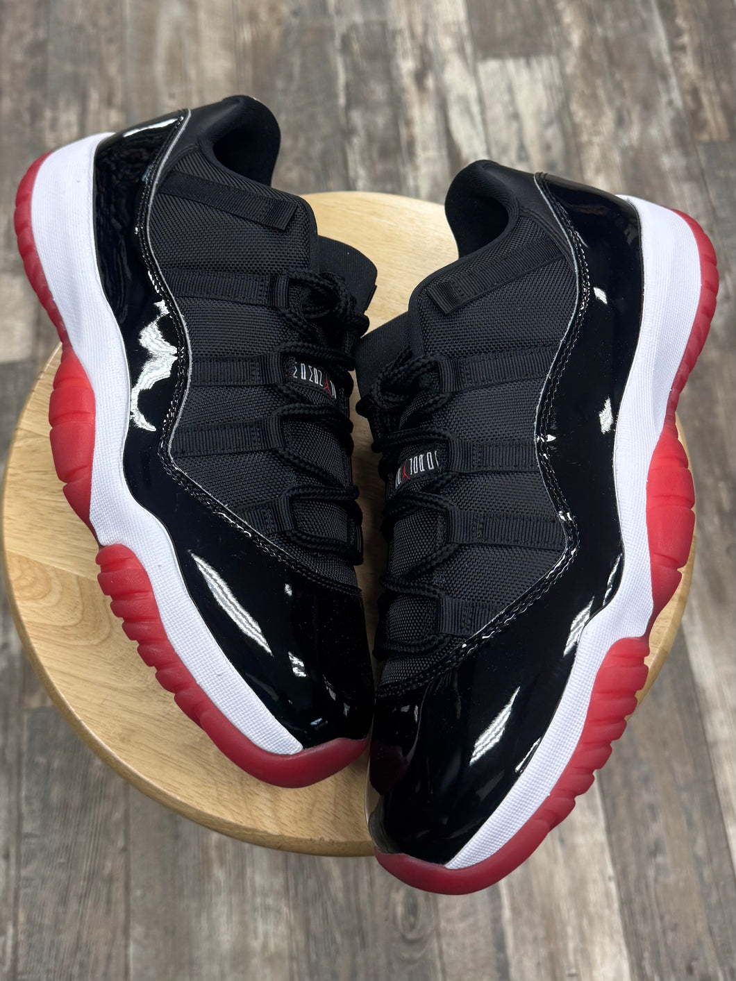 (DS) Jordan 11 Low Bred (10.5)